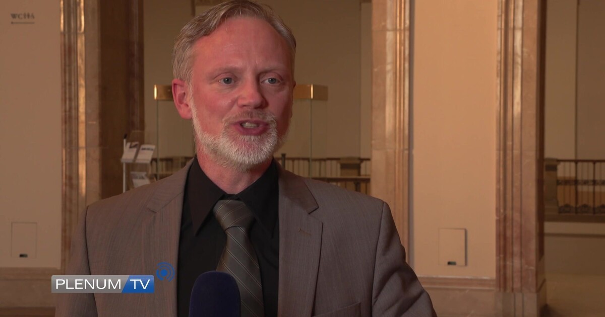 Interview mit Ulrich Singer, AfD, am 23. Februar 2022 PLENUM.TV